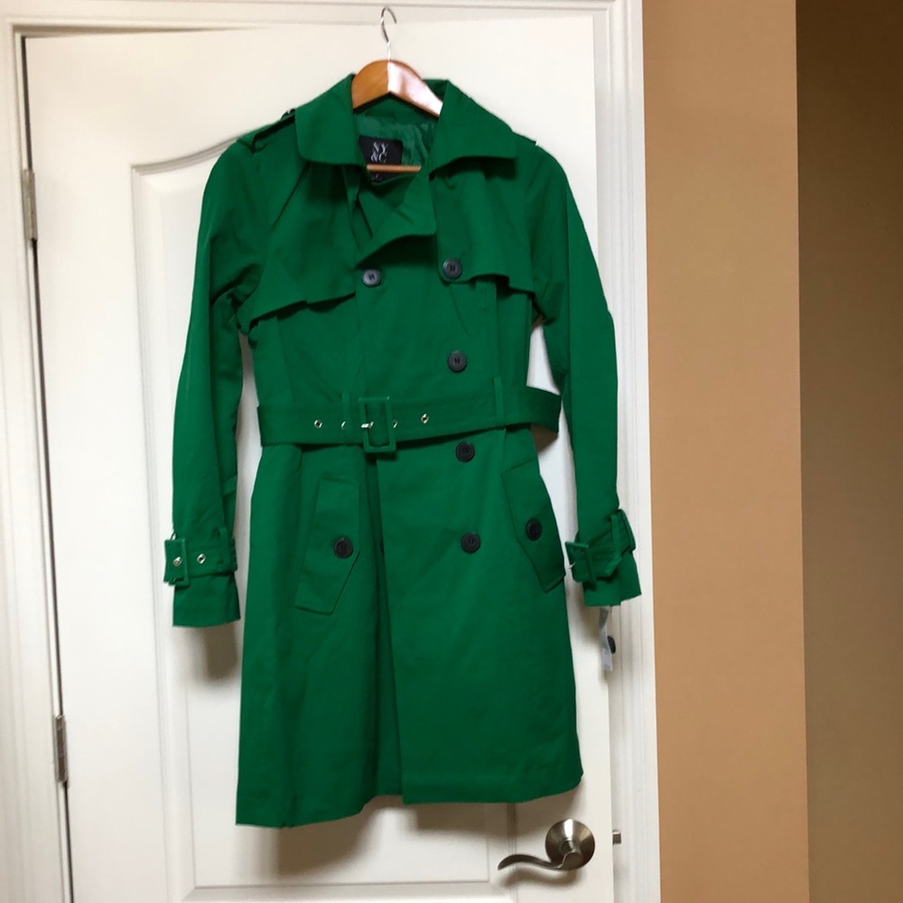 Stylish kelly green trench coat bought last fall. NWT. Never worn.